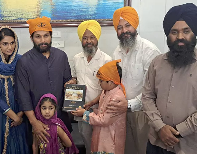 Allu Arjun and Family visit Golden Temple in Amritsar